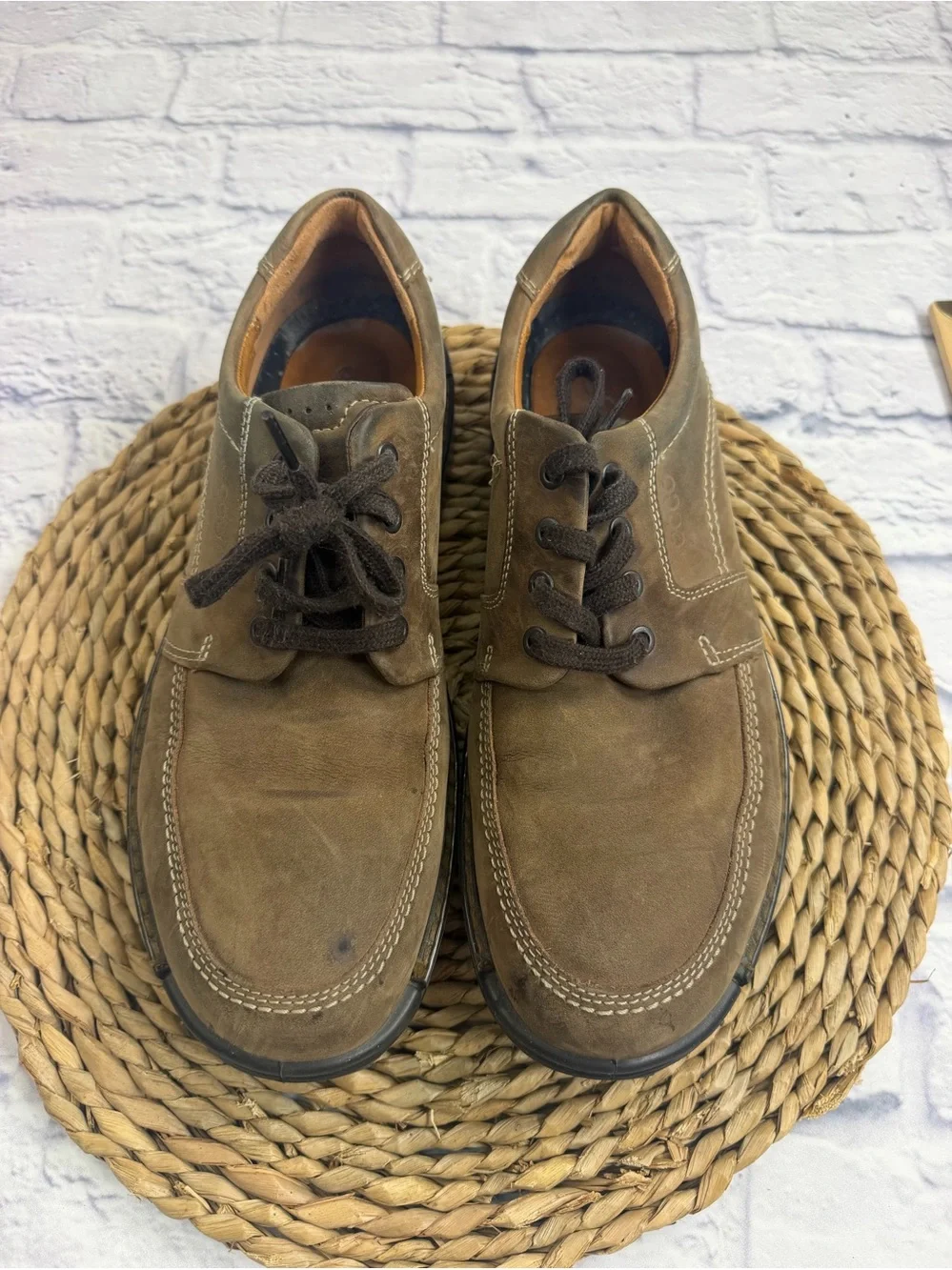 ECCO Men's Casual Brown Leather Lace-Up Shoes. Size 10.